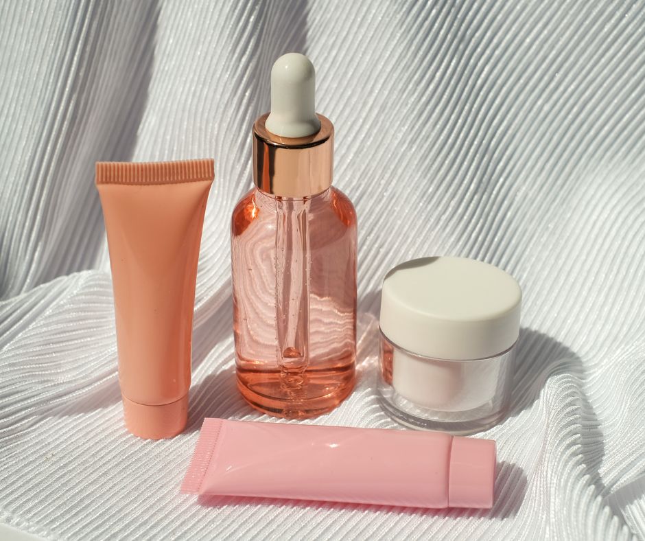 skincare-and-makeup-products-that-you-can-use-together-nuvari.pk-Pakistan